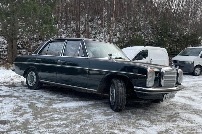 Mercedes-Benz W114 1 generation
