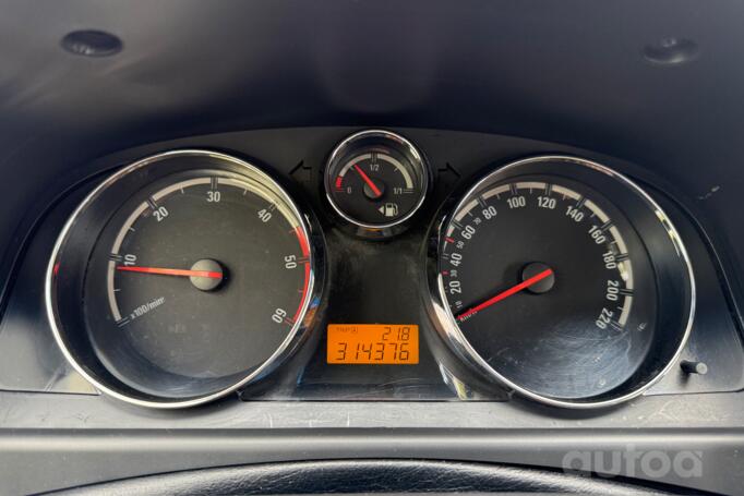 Opel Antara 1 generation Crossover
