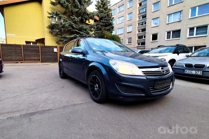 Opel Astra H Hatchback