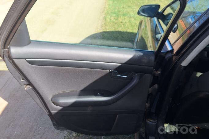 Audi A4 B7 Avant wagon 5-doors