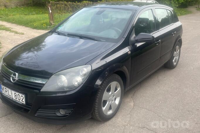 Opel Astra H Hatchback