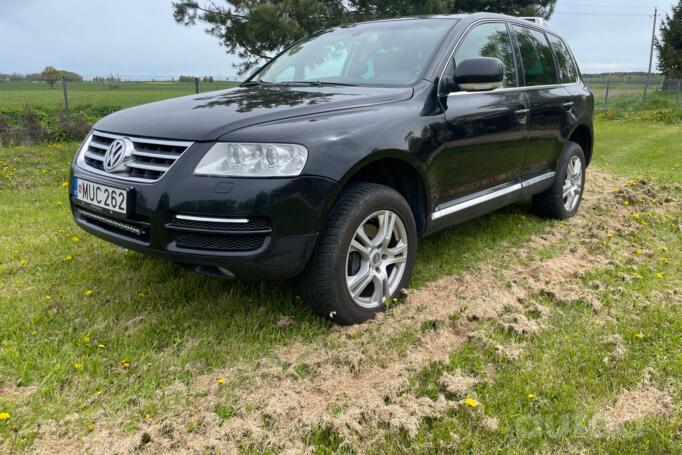 Volkswagen Touareg 1 generation Crossover