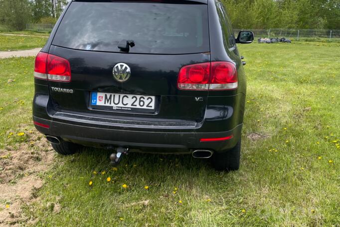 Volkswagen Touareg 1 generation Crossover