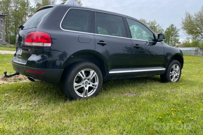 Volkswagen Touareg 1 generation Crossover