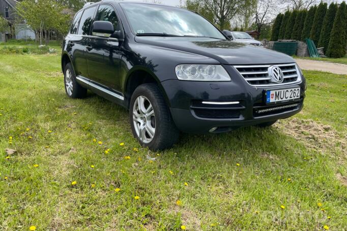Volkswagen Touareg 1 generation Crossover