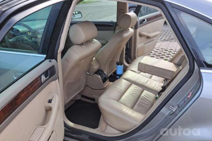 Audi A6 4B/C5 [restyling] Sedan