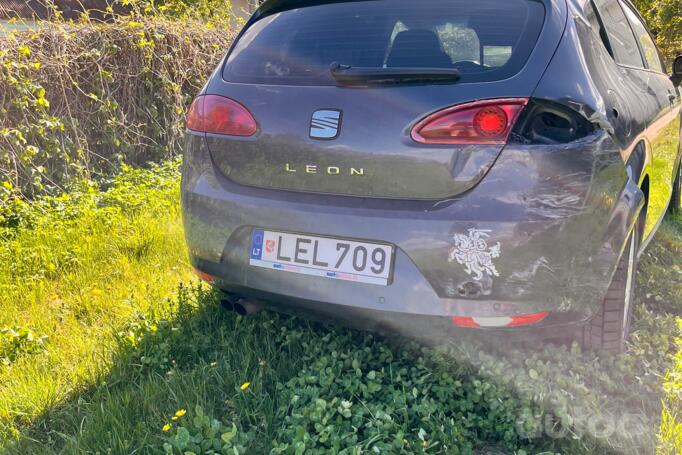 SEAT Leon 2 generation [restyling] Hatchback