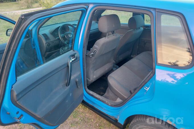Volkswagen Polo 4 generation Hatchback 5-doors
