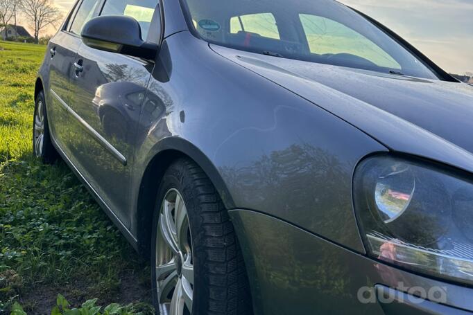 Volkswagen Golf 5 generation Hatchback 5-doors