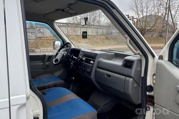 Volkswagen Transporter T4 Minivan 4-doors