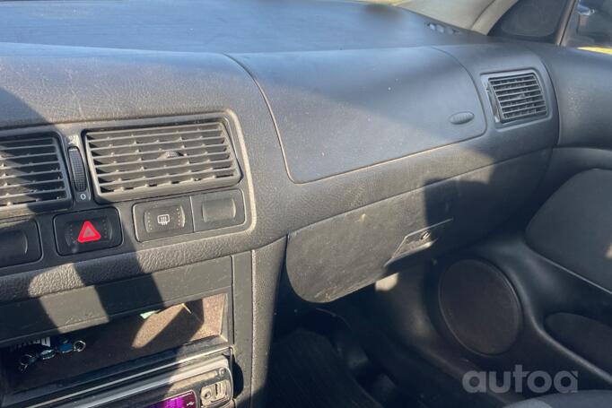 Volkswagen Golf 4 generation wagon