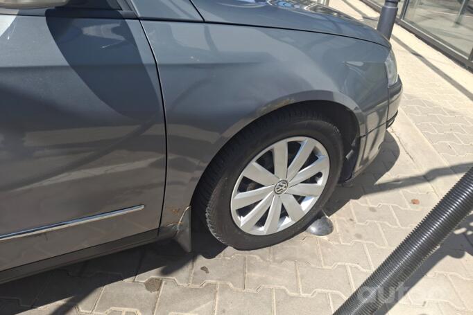 Volkswagen Passat B6 wagon 5-doors