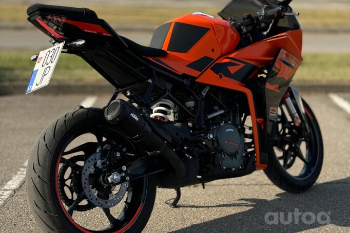 KTM RC
