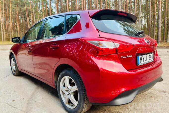Nissan Pulsar NB17