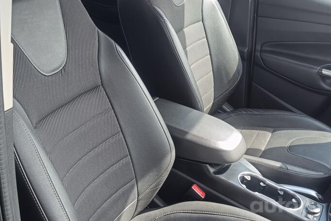 Ford Kuga 2 generation Crossover