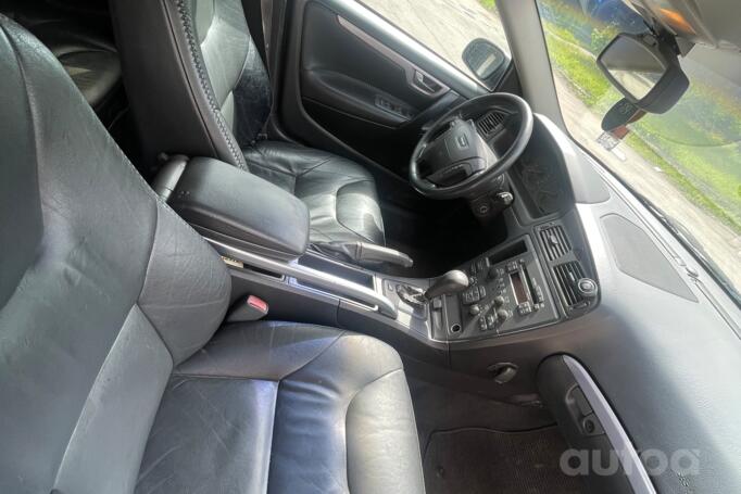Volvo XC70 2 generation wagon