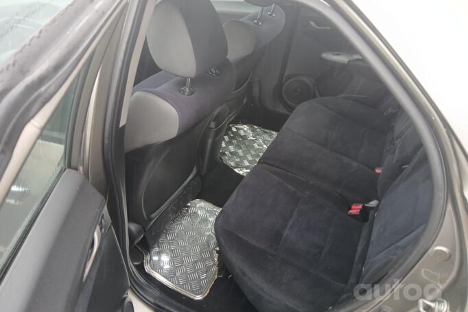 Honda Civic 8 generation Hatchback 5-doors