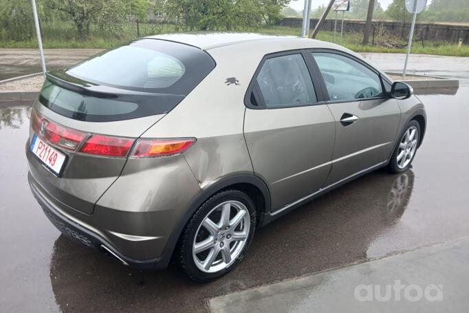Honda Civic 8 generation Hatchback 5-doors