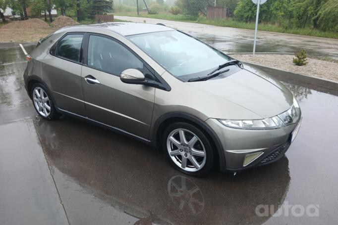 Honda Civic 8 generation Hatchback 5-doors