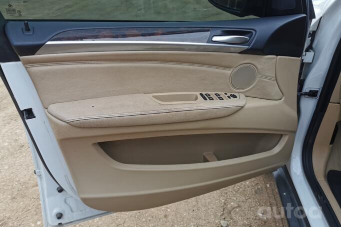 BMW X5 E70 Crossover