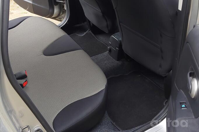 Nissan Note E11 [restyling] Hatchback