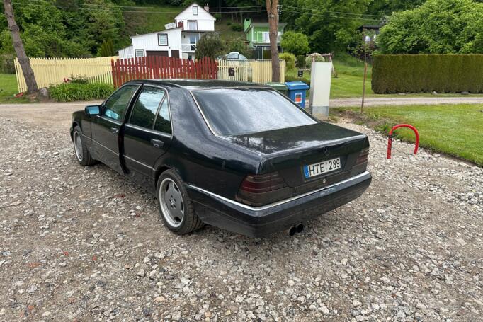 Mercedes-Benz S-Class W140 Sedan