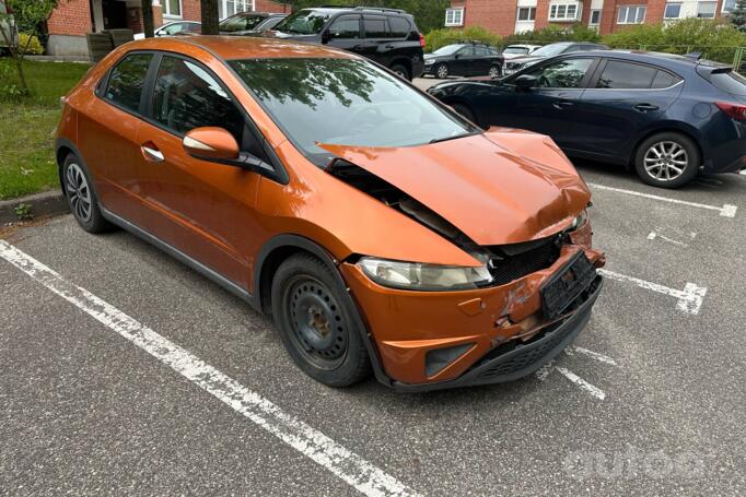 Honda Civic 8 generation Hatchback 5-doors