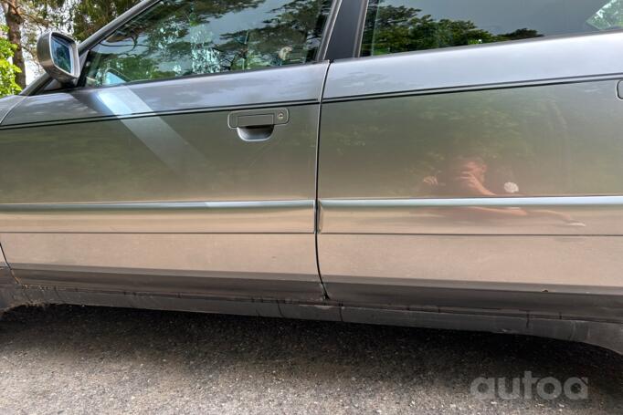 Audi A6 A4/C4 Sedan