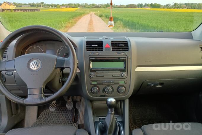 Volkswagen Golf 5 generation Hatchback 5-doors