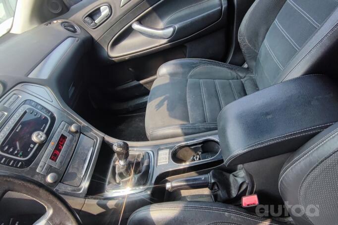 Ford Mondeo 4 generation Liftback