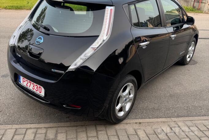 Nissan Leaf 1 generation Hatchback
