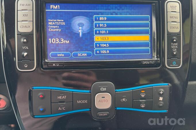 Nissan Leaf 1 generation Hatchback