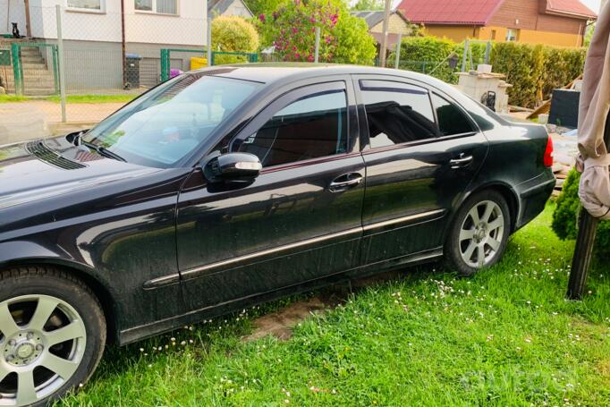 Mercedes-Benz E-Class W211 Sedan