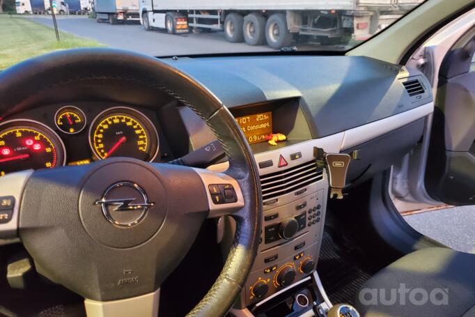 Opel Astra H Hatchback