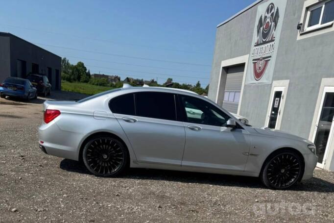 BMW 7 Series F01/F02 Sedan