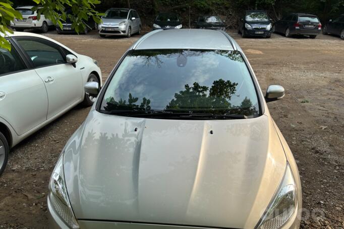 Ford Focus 3 generation wagon 5-doors