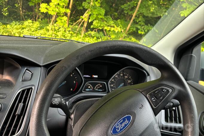 Ford Focus 3 generation wagon 5-doors