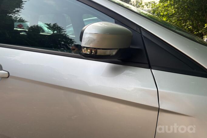Ford Focus 3 generation wagon 5-doors