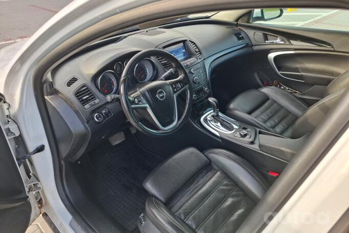 Opel Insignia A Sports Tourer OPC wagon 5-doors