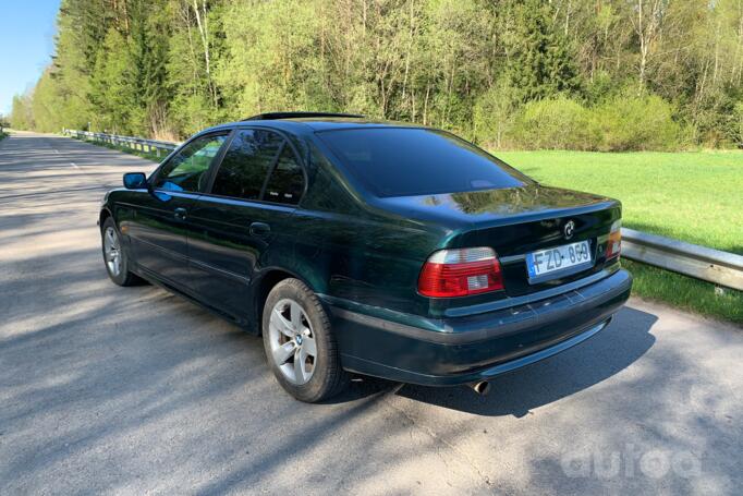 BMW 5 Series E39 Sedan 4-doors