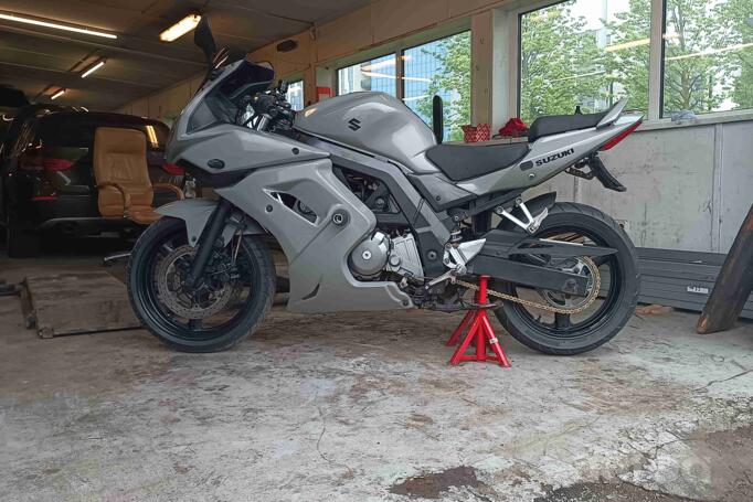 Suzuki SV