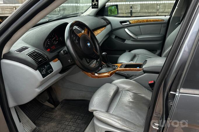 BMW X5 E53 Crossover