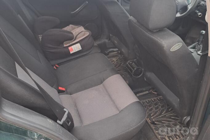 Volkswagen Golf 4 generation wagon