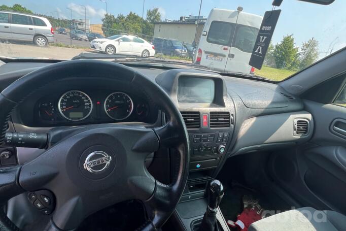 Nissan Almera N16 Hatchback 3-doors
