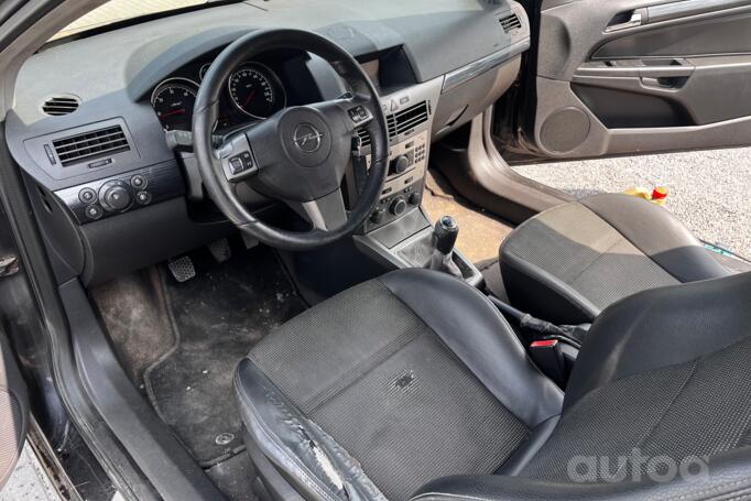 Opel Astra H [restyling]