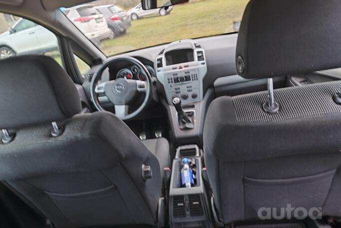 Opel Zafira B Minivan 5-doors