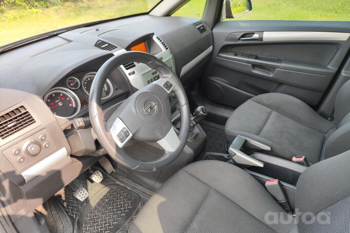 Opel Zafira B Minivan 5-doors