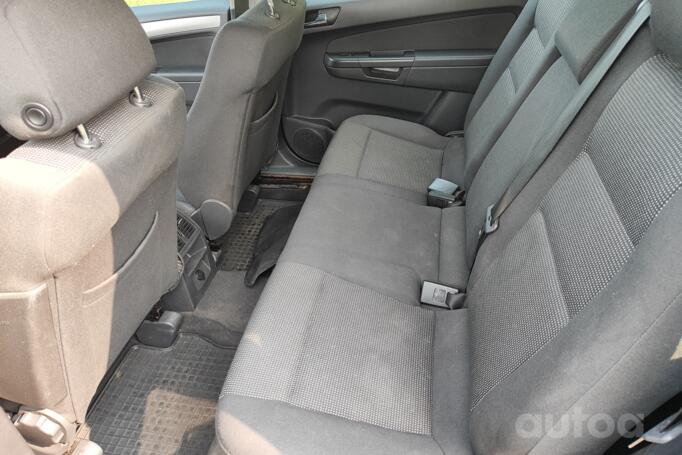 Opel Zafira B Minivan 5-doors