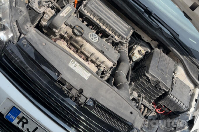 Volkswagen Golf 6 generation Hatchback 5-doors