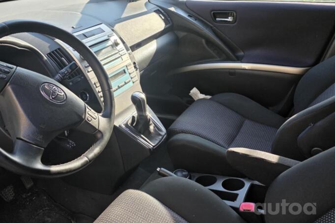 Toyota Corolla Verso 1 generation [restyling] -2 generation